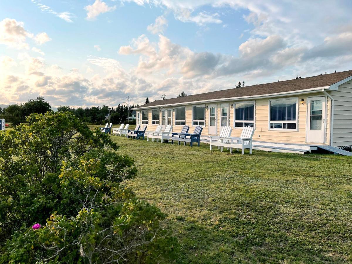 Sea Breeze Motel Ingonish Extérieur photo